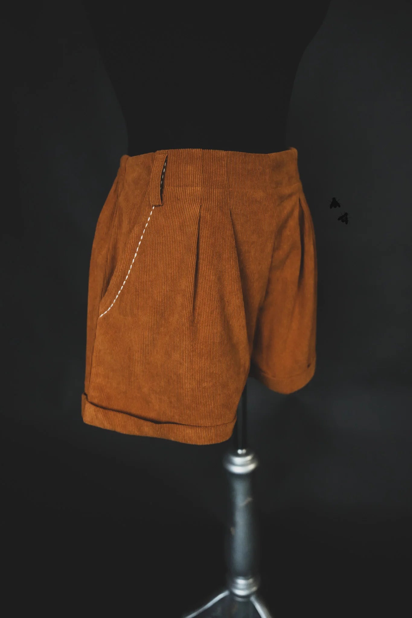 Buckstitch Queens Shorts *Saddle