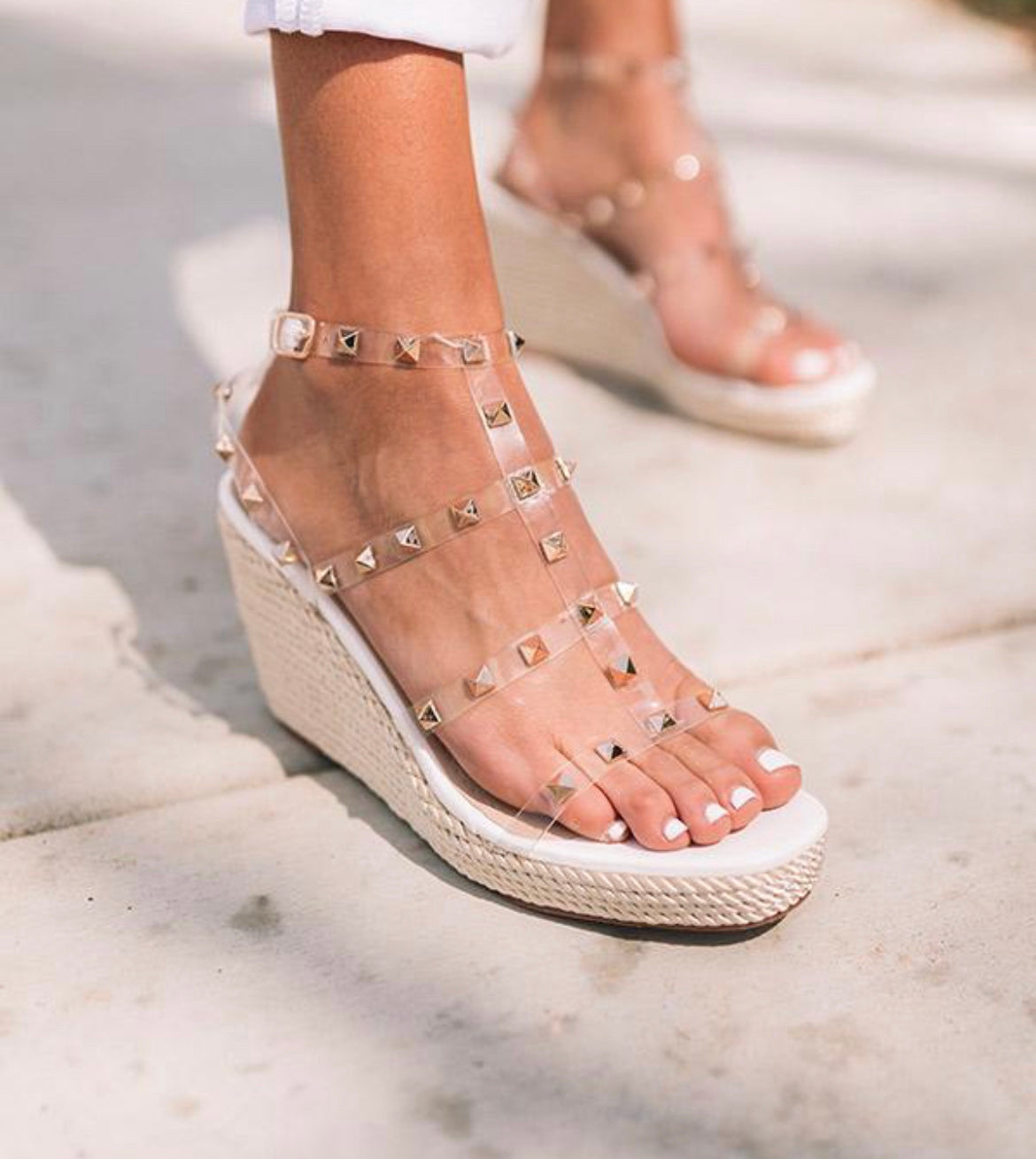 Studded wedge in clear