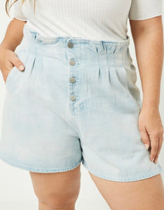 Curvy and Fabulous high waist pleated shorts